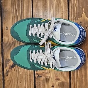 New Balance 420 Unisex (M8/W9.5) in Excellent Condition!